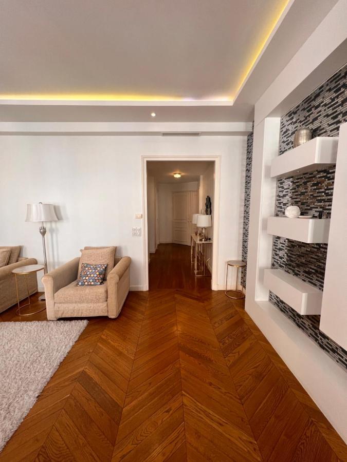 Appartement Champs-Elysees - Hala Paris Exterior photo